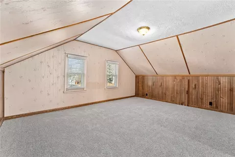 Bedroom - 400 E Stanley St, Thorp, WI 54771 photo 7 of 8