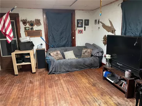 Living - Undisclosed, Glidden, WI 54527 photo 1 of 2