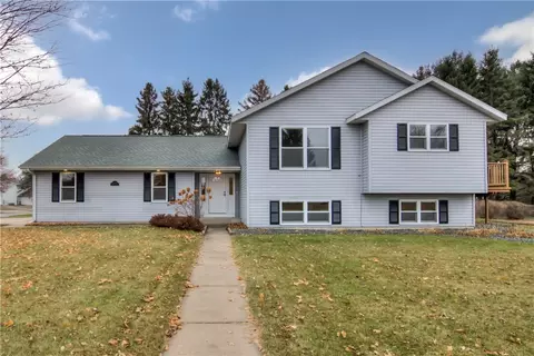 2231 Meadow Ln, Eau Claire, WI 54701