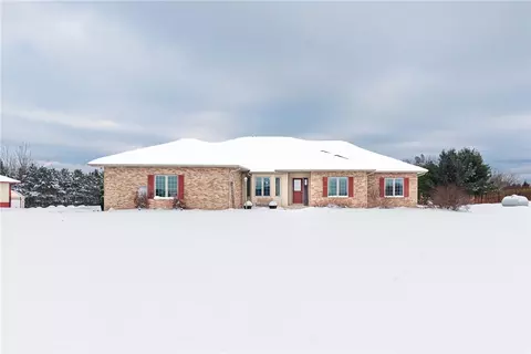 6945 72nd St, Chippewa Falls, WI 54729