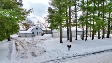 1906 Welsh Dr, Eau Claire, WI 54703