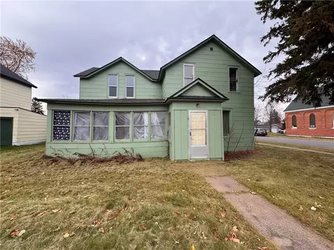 122 6th Ave, Shell Lake, WI 54871