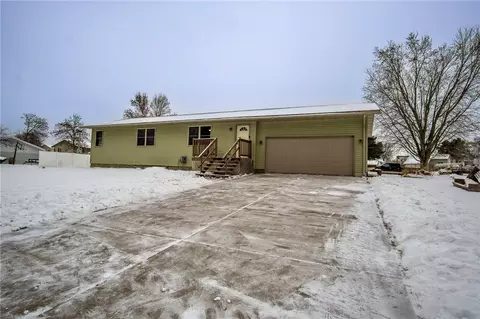 2210 W 26th Ave, Bloomer, WI 54724