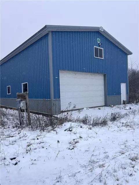 52 40th St, Clear Lake, WI 54005