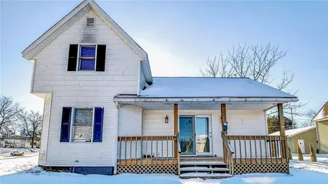 624 E Lake Ave, Ladysmith, WI 54848