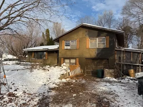 88 W 9th St, Waumandee, WI 54622