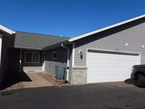 3244 Old Orchard Rd, Eau Claire, WI 54703