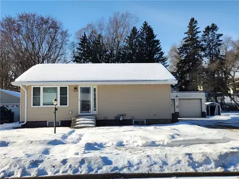 602 Chestnut St, Black River Falls, WI 54615