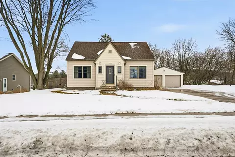4903 Jeffers Rd, Eau Claire, WI 54703