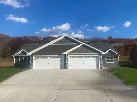 5133 Maple Leaf Path, Eau Claire, WI 54703