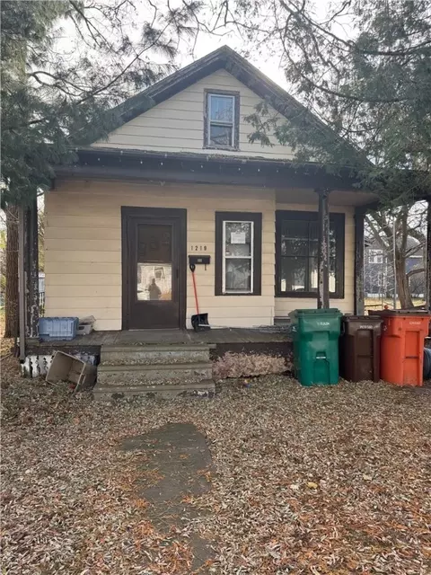 1219 1223 Garfield Ave #2, Altoona, WI 54720