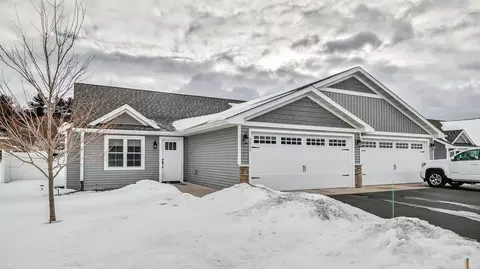 5580 Green Park Dr, Eau Claire, WI 54703