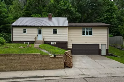 1612 11th St, Eau Claire, WI 54703