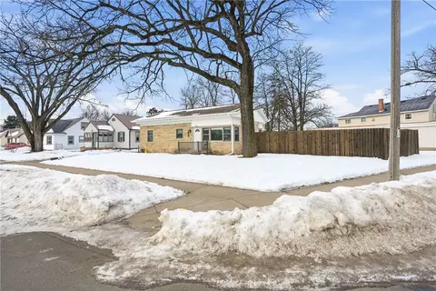 3024 7th St, Eau Claire, WI 54703
