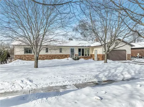 1948 Declaration Dr, Eau Claire, WI 54703