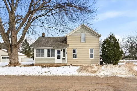 555 Irvine St, Chippewa Falls, WI 54729