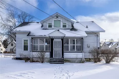 813 Main St, Black River Falls, WI 54615