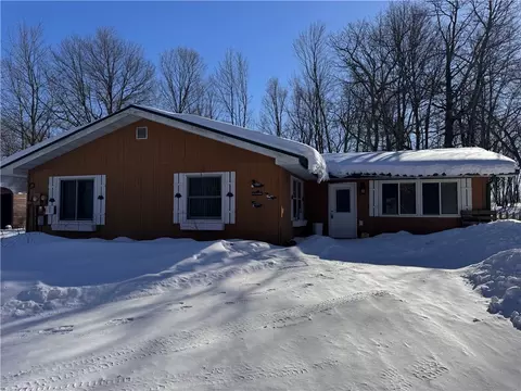 w3925 Church Road, Sarona, WI 54870