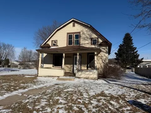 128 E Broadway St, Blair, WI 54616