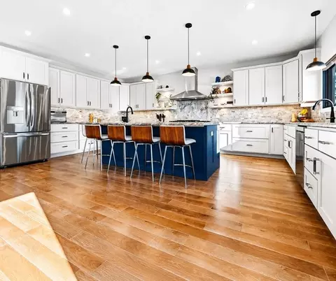 Kitchen - 301 E Poplar Ave, Cameron, WI 54822 photo 6 of 9