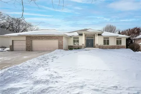 3139 Anric Dr, Eau Claire, WI 54701