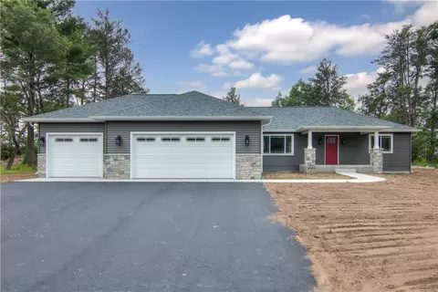11105 34th Ave, Chippewa Falls, WI 54729