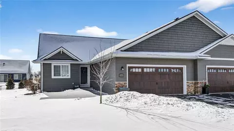 4924 Bluebell Ct, Eau Claire, WI 54703