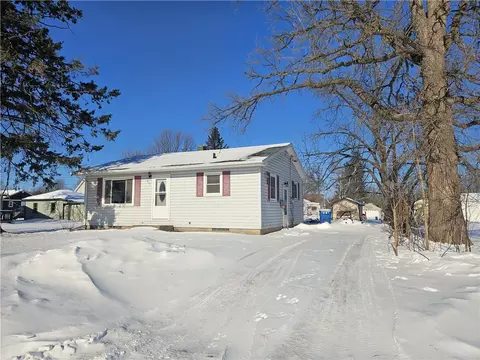 711 Lee St, Rice Lake, WI 54868