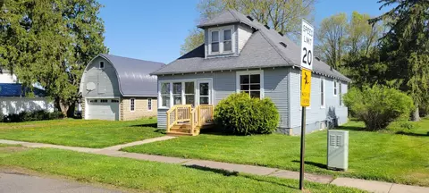 218 E Clark St, Alma Center, WI 54611