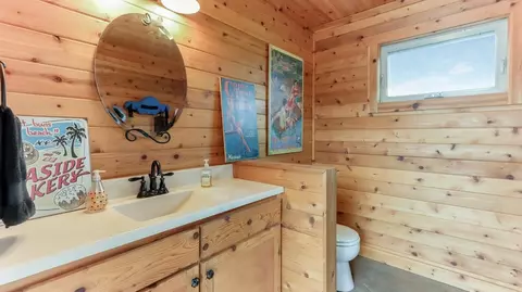 Bath - s8955 David Court, Eleva, WI 54738 photo 2 of 7