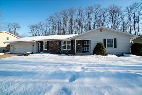 1323 Nixon Ave, Eau Claire, WI 54701