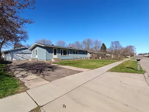 2212 Bartlett Ave, Altoona, WI 54720