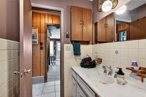 Bath - 16225 Frels Rd, Cable, WI 54821 photo 2 of 3