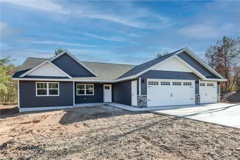 3621 112th St, Chippewa Falls, WI 54729