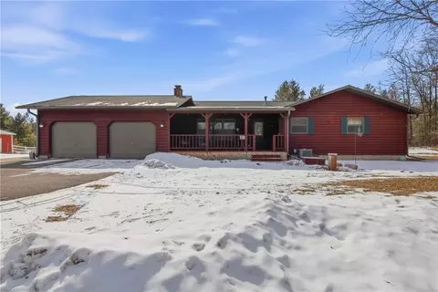 7631 Nine Mile Creek Rd, Eau Claire, WI 54701