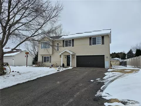 1365 Hunter Hill Dr, Hammond, WI 54015