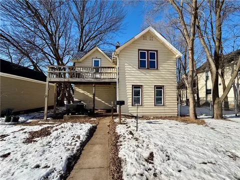 614 N Barstow St #2, Eau Claire, WI 54703