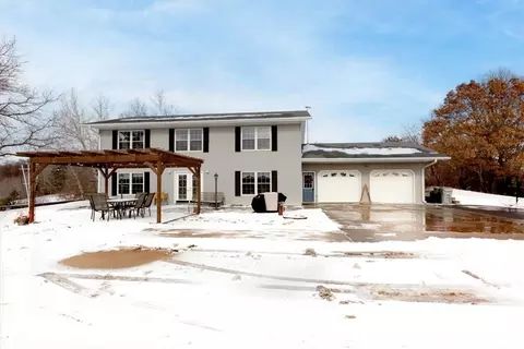 11308 27th St, Colfax, WI 54730