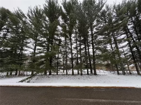1 Curtis Ln, Eau Claire, WI 54701
