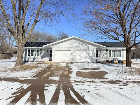 17121714 Chumas Dr #2, Eau Claire, WI 54701