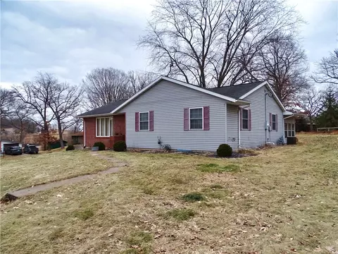 1004 Prissel St, Durand, WI 54736