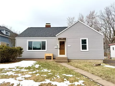 514 E 2nd St S, Ladysmith, WI 54848
