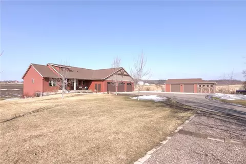 10674 70th St, Chippewa Falls, WI 54729