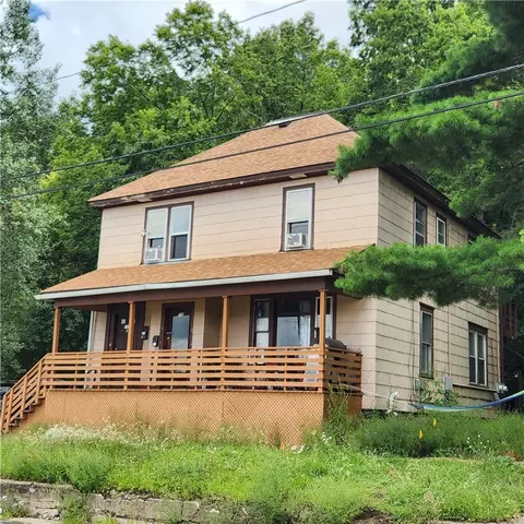 715 S Dewey St #2, Eau Claire, WI 54701