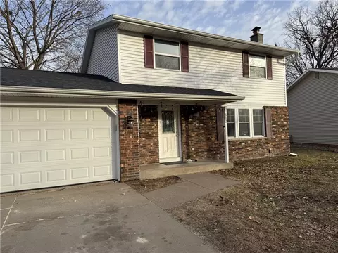 812 Green Acres Ct, Eau Claire, WI 54703