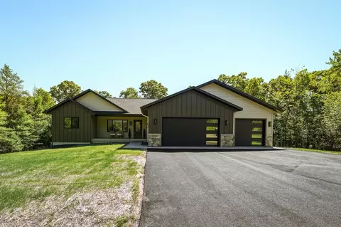 1949 Legacy Dr, Eau Claire, WI 54703