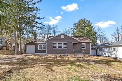 728 2nd St E, Altoona, WI 54720