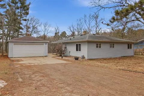3206 Rosewood Ln, Eau Claire, WI 54703