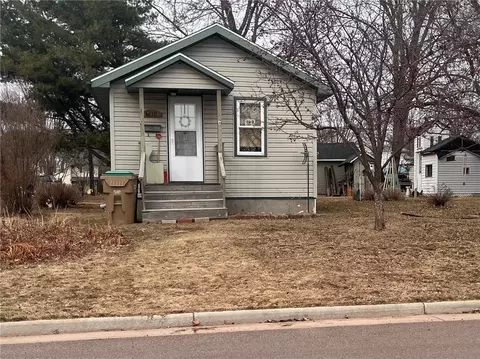 1210 Therbrook St, Chippewa Falls, WI 54729