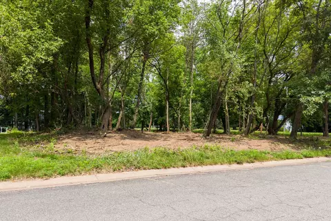 903 SW Wagner Rd, Menomonie, WI 54751